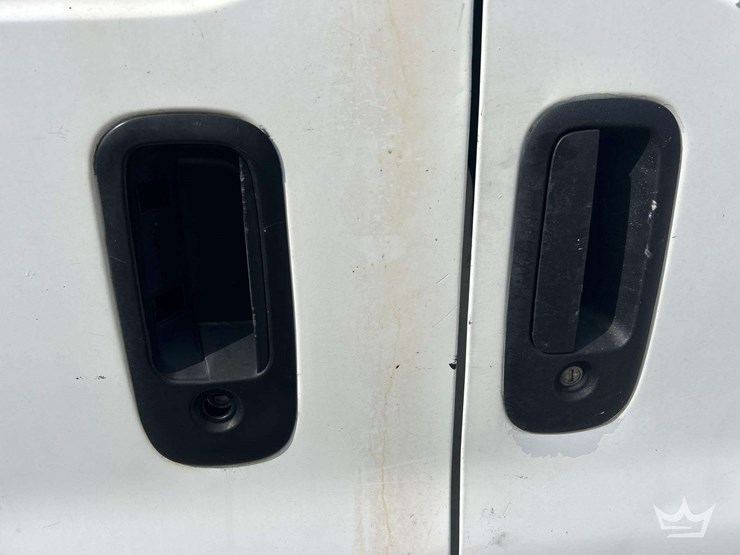 2012-chevrolet-express-1500-image-18