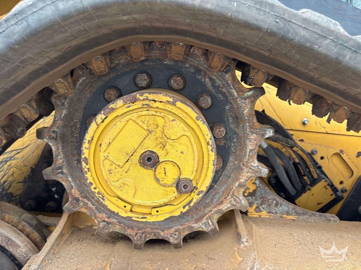 2021-caterpillar-289d3-image-24