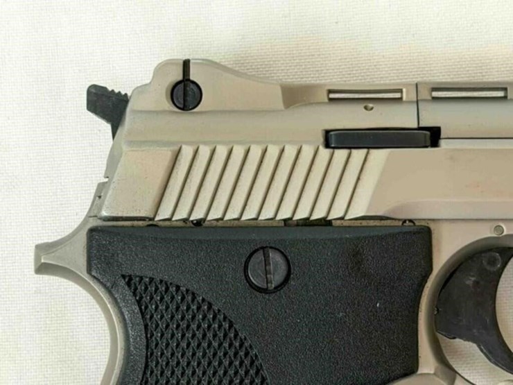phoenix-arms-hp22-22lr-pistol-image-12