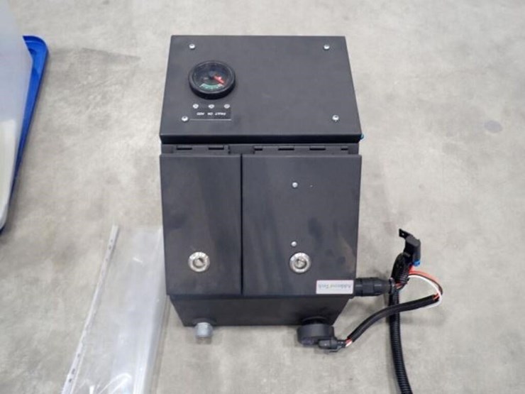 addeco-tech-fuel-additive-applicator-image-19