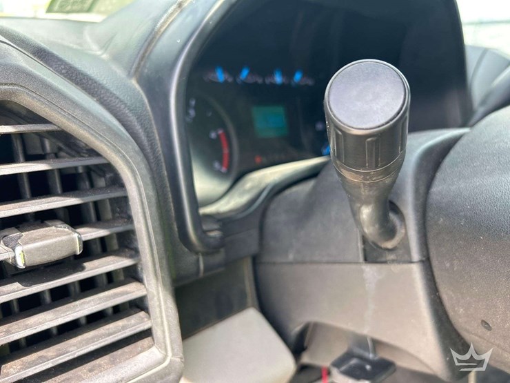 2017-ford-f550-image-15