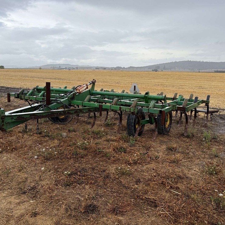 JOHN DEERE 16