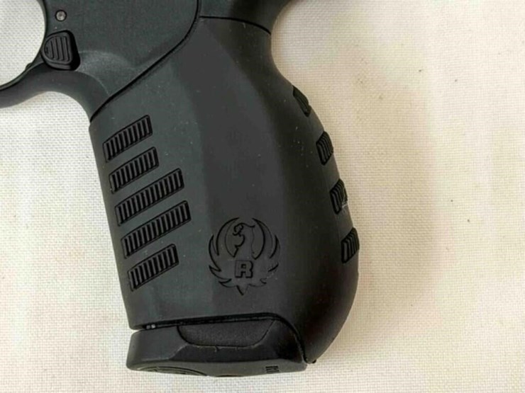 ruger-sr-22p-22lr-pistol-image-9