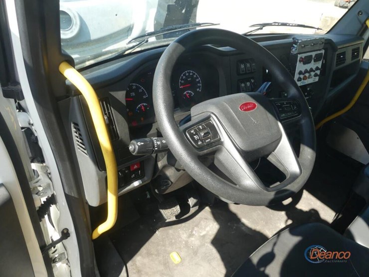 2024-peterbilt-536-image-15