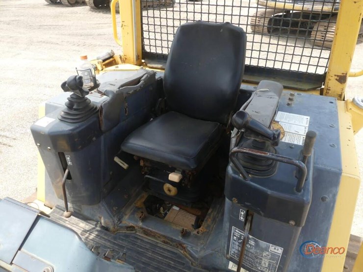 2007-komatsu-d39px-21-image-12