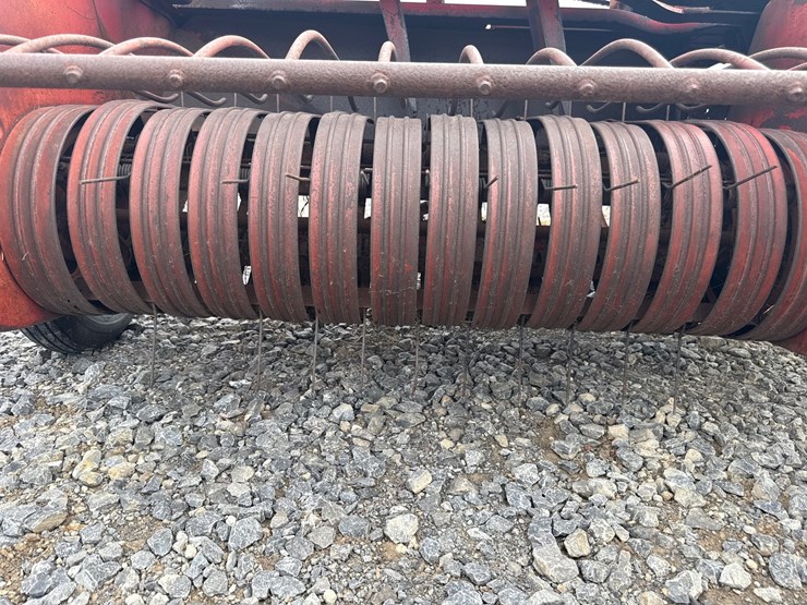 massey-ferguson-10-image-8