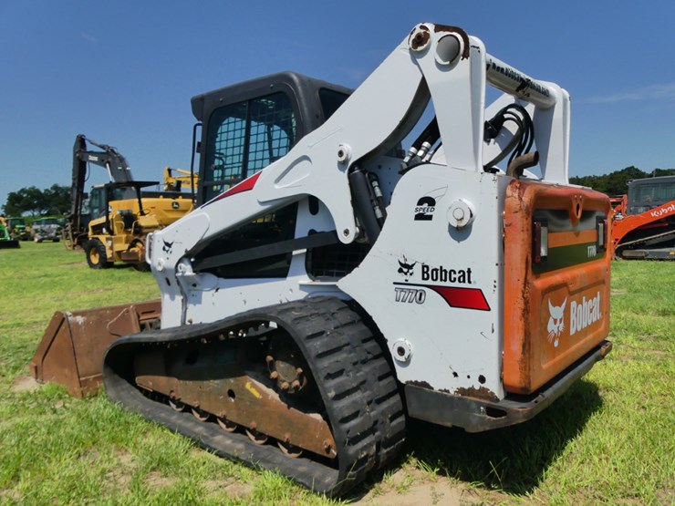 2015-bobcat-t770-image-4