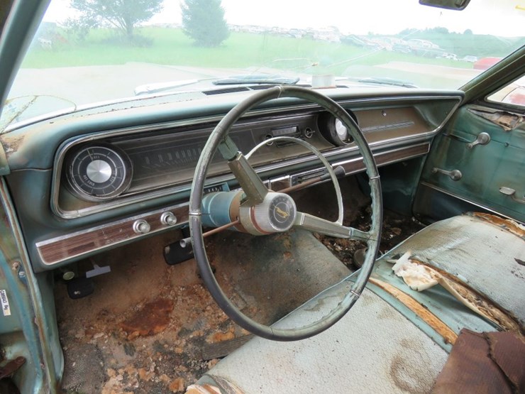 1965-chevrolet-impala-4dr-sedan-image-6