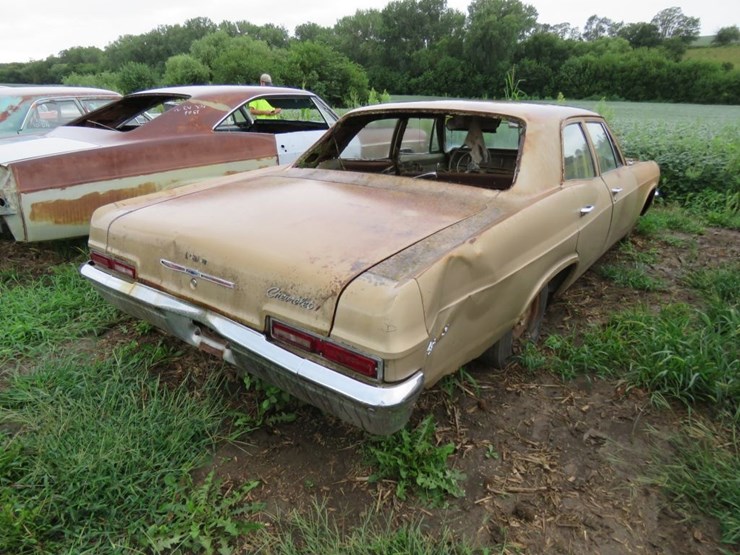 1966-chevrolet-biscayne-4dr-sedan-image-4