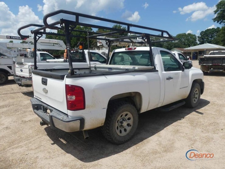 2009-chevrolet-1500-image-2