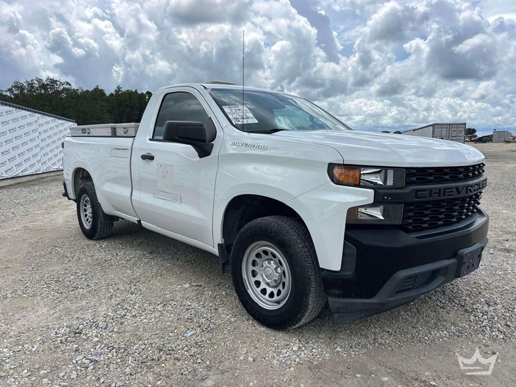 2019-chevrolet-silverado-1500-image-2