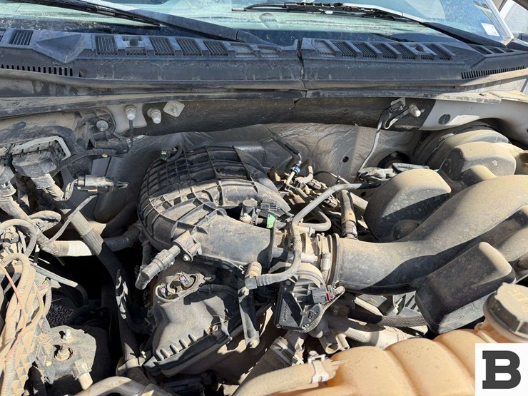 2016-ford-f150-image-38