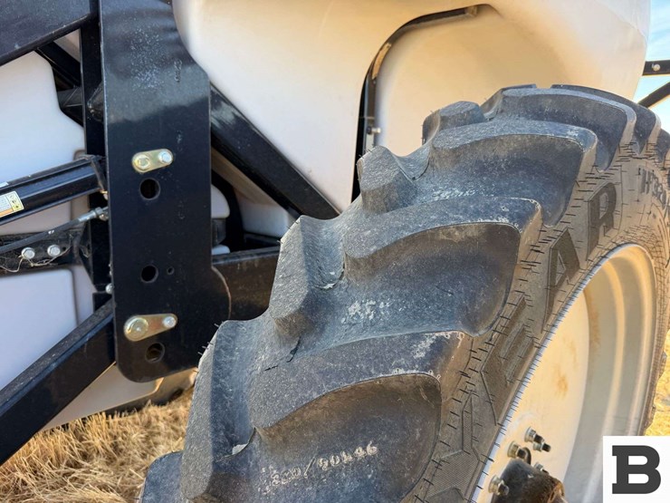 ag-spray-equipment-7000-image-35