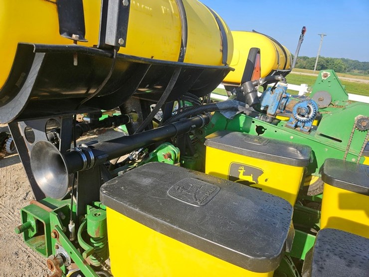 john-deere-1770-image-40