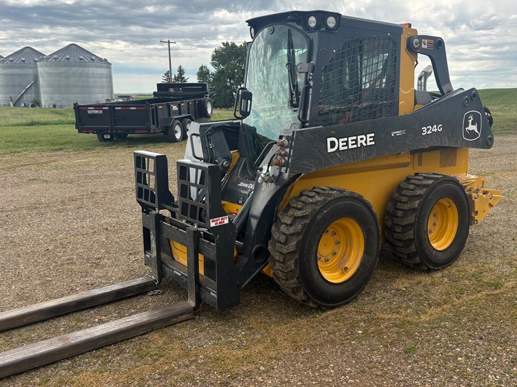 2020-deere-324g-image-1