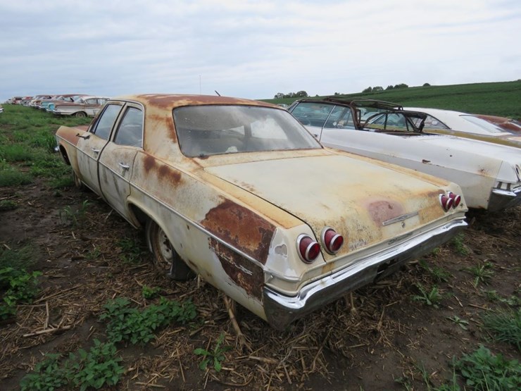 1965-chevrolet-biscayne-4dr-sedan-image-3
