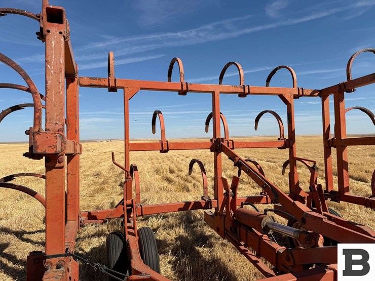 allis-chalmer-800-chisel-plow-image-11