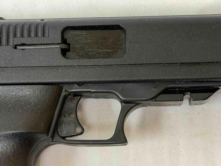 hi-point-arms-mod.-jcp-40cal-pistol-image-11