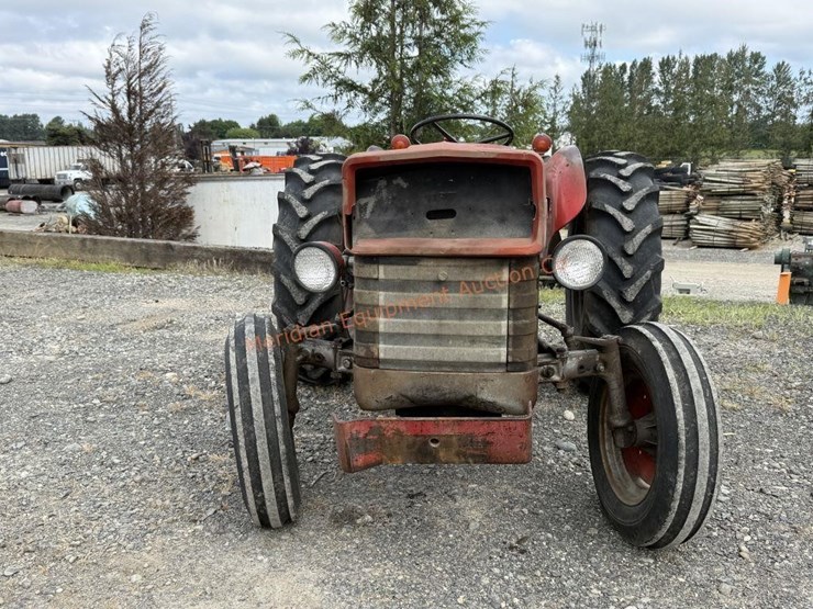 massey-ferguson-135-image-28