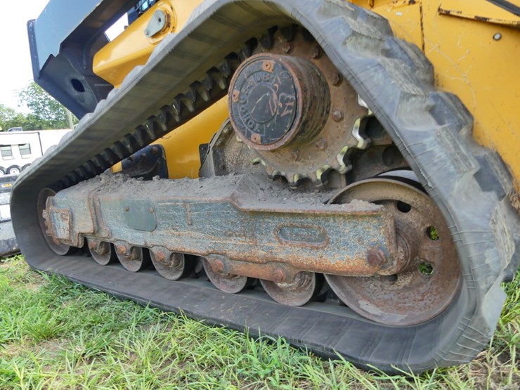 2019-deere-331g-image-5