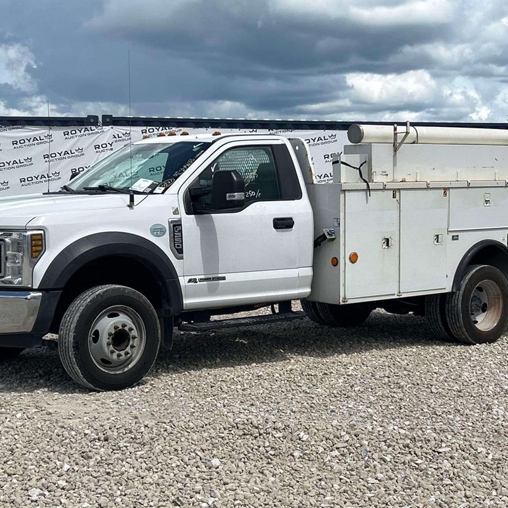 2019 FORD F550