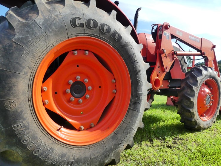 2012-kubota-m7040-image-8