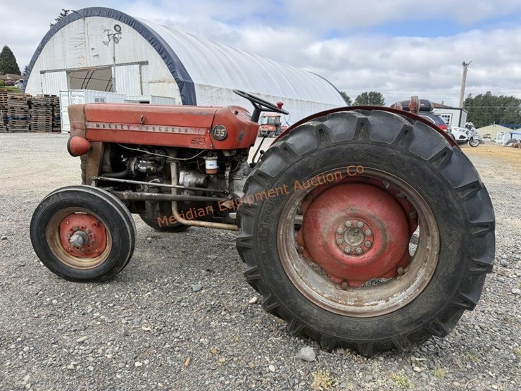 massey-ferguson-135-image-35
