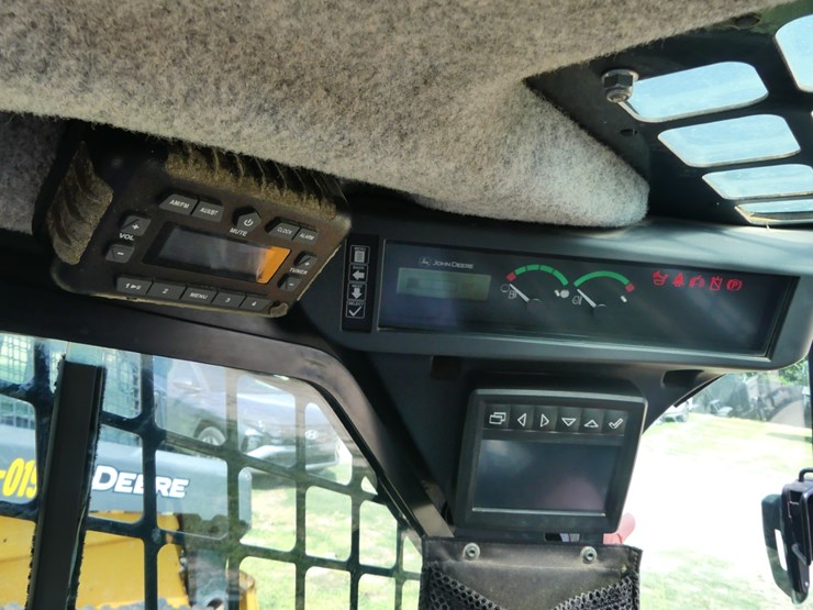 2019-deere-331g-image-18