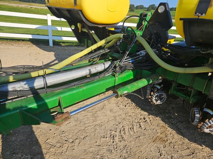 john-deere-1770-image-29