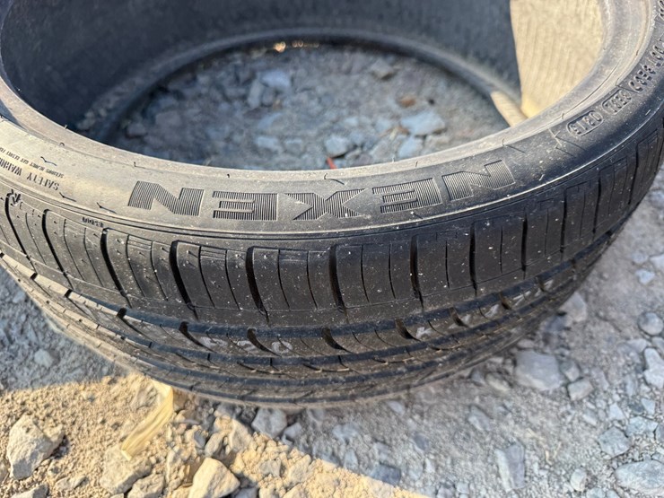 #2805-•-(1)-nexen-225/35zr20-tire-inv#-2805-image-5