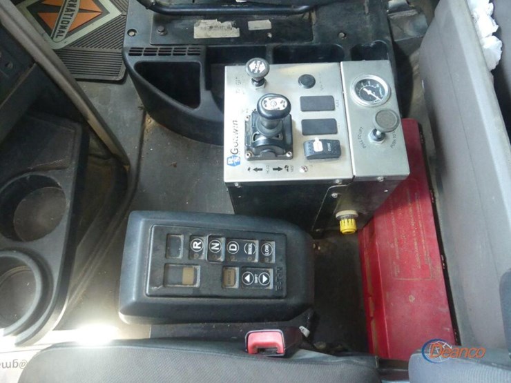 2019-international-hx615-image-20