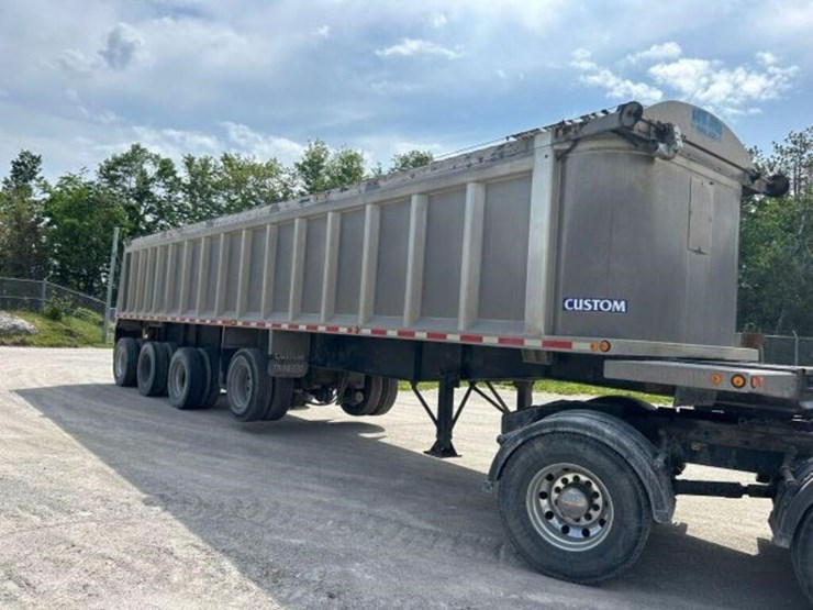 2016-custom-42-ft-image-4