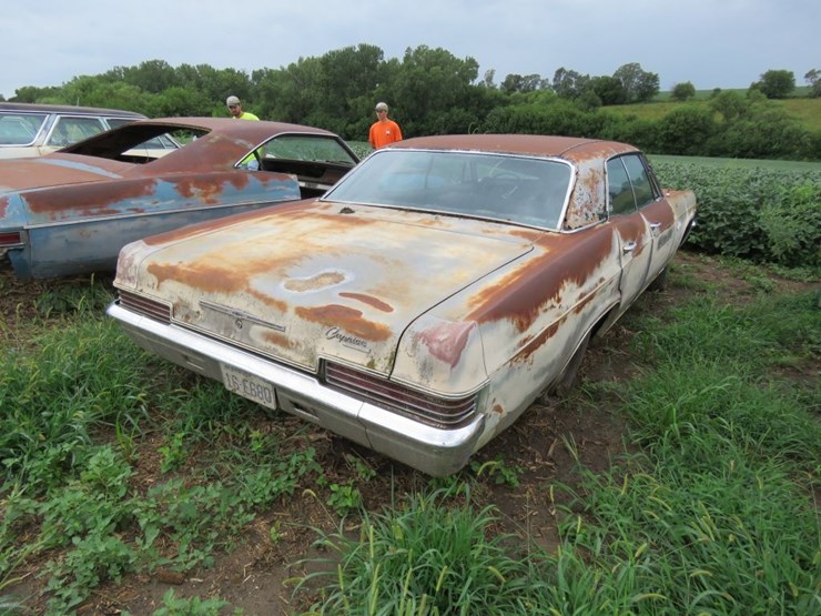 1966-chevrolet-caprice-4dr-ht-image-4