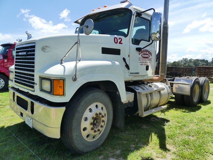2014-mack-600-image-3