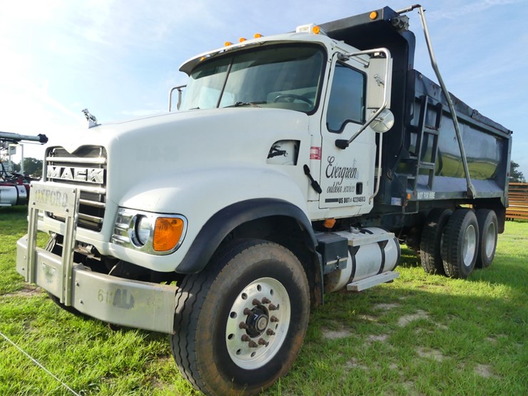 2007-mack-dump-truck-image-2