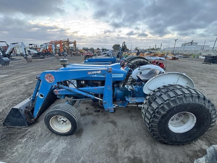ford-tractor-image-5
