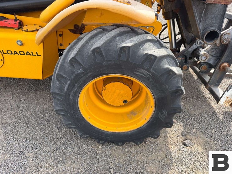 jcb-520-image-25