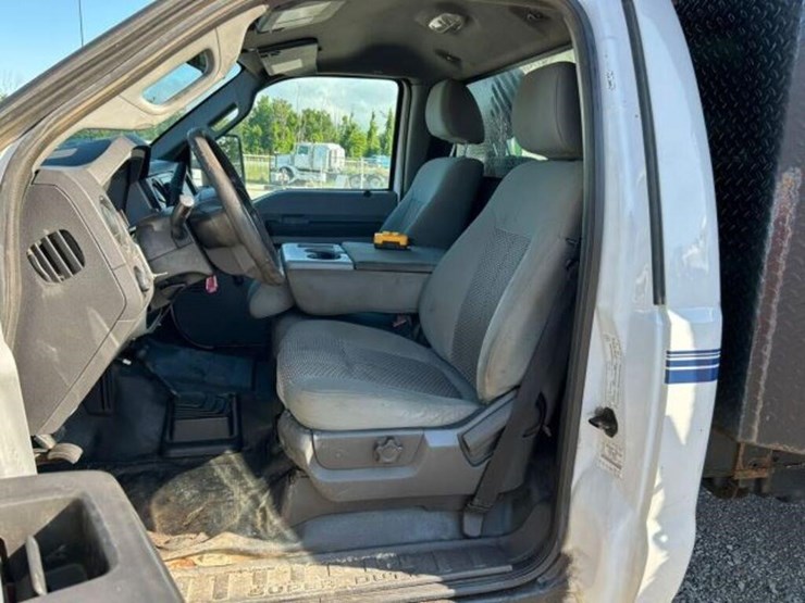 2012-ford-f550-xl-image-20