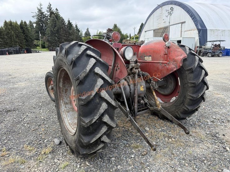 massey-ferguson-135-image-34