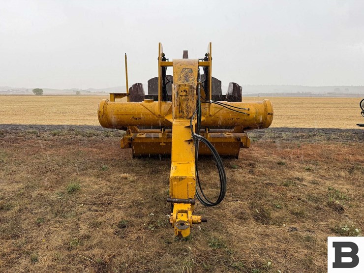 caterpillar-60-image-8
