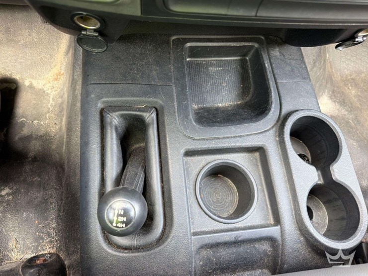 2015-dodge-3500-image-16