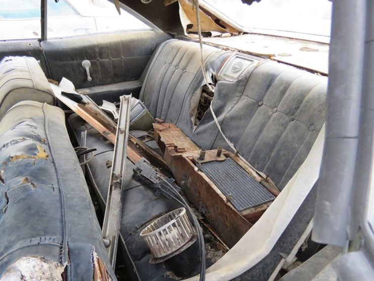 1965-chevrolet-impala-2dr-ht-image-10