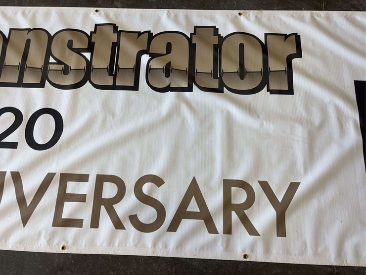 international-harvester-gold-demonstrator-50th-anniversary-banner-image-5