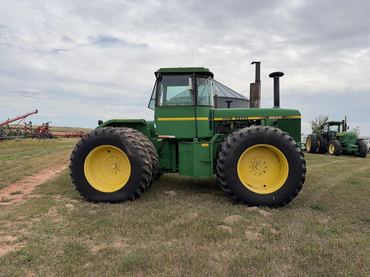 john-deere-8640-image-4