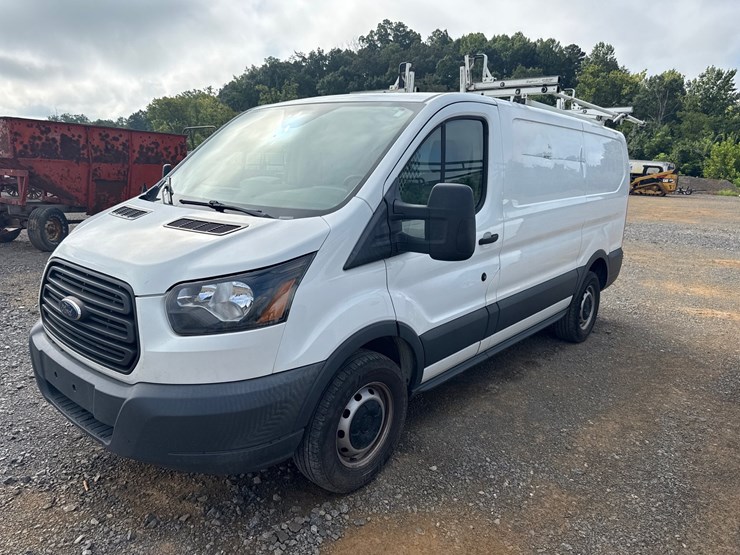 2018-ford-transit-image-1