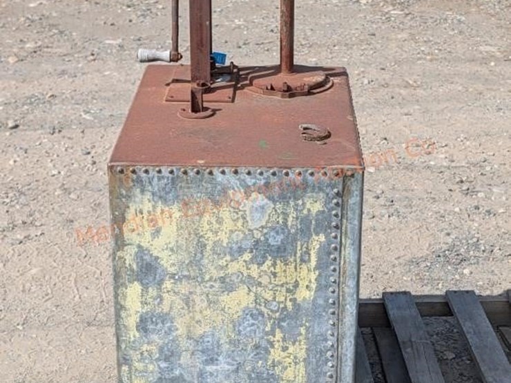 antique-oil-dispenser-image-3