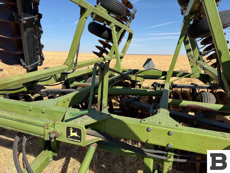 john-deere-twin-offset-disc-image-12