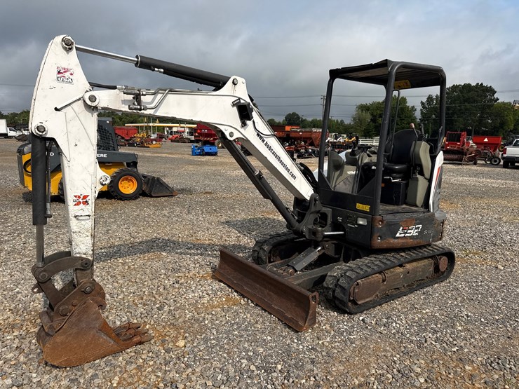 2021-bobcat-e32i-image-1