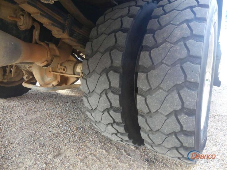 2020-ford-f550-image-6