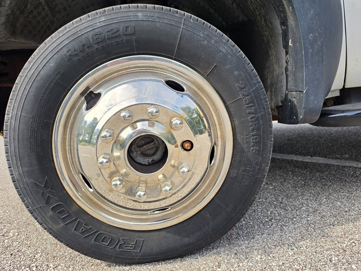 2006-ford-f550-image-79